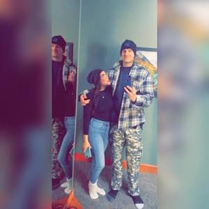 Meet your Posher, Dennis